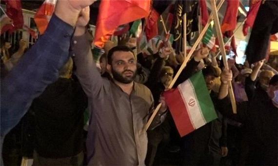 تجمع رشتوندان در محکومیت آتش زدن مسجد سبزه میدان
