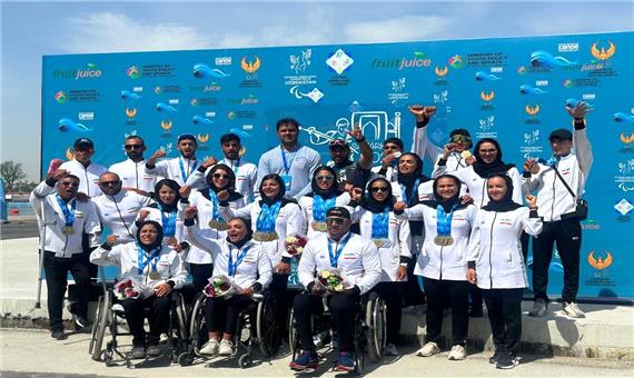 33 مدال رنگارنگ سوغات قایقرانان ایرانی از سمرقند
