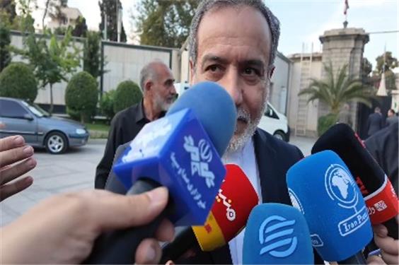 عراقچی: هیچ چیز برای مذاکره با آمریکا قطعی نشده است/ از هر صلحی بین ارمنستان و آذربایجان استقبال می‌کنیم