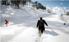 برف حدود 200  راه روستایی مناطق کوهستانی گیلان را مسدود کرد