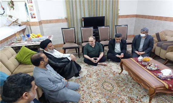 دیدار نماینده ولی‌فقیه در خوزستان با خانواده‌های معظم شهدا و جانبازان دفاع مقدس