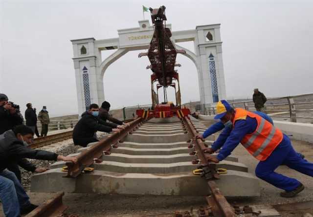 استاندار گیلان:‌ راه‌آهن رشت ـ آستارا آماده اجرا شد‌/ افتتاح راه‌آهن رشت ـ کاسپین در بهار ۱۴۰۲