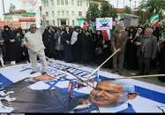 آغاز راهپیمایی یوم‌الله ۱۳ آبان زیربارش باران شدید در رشت