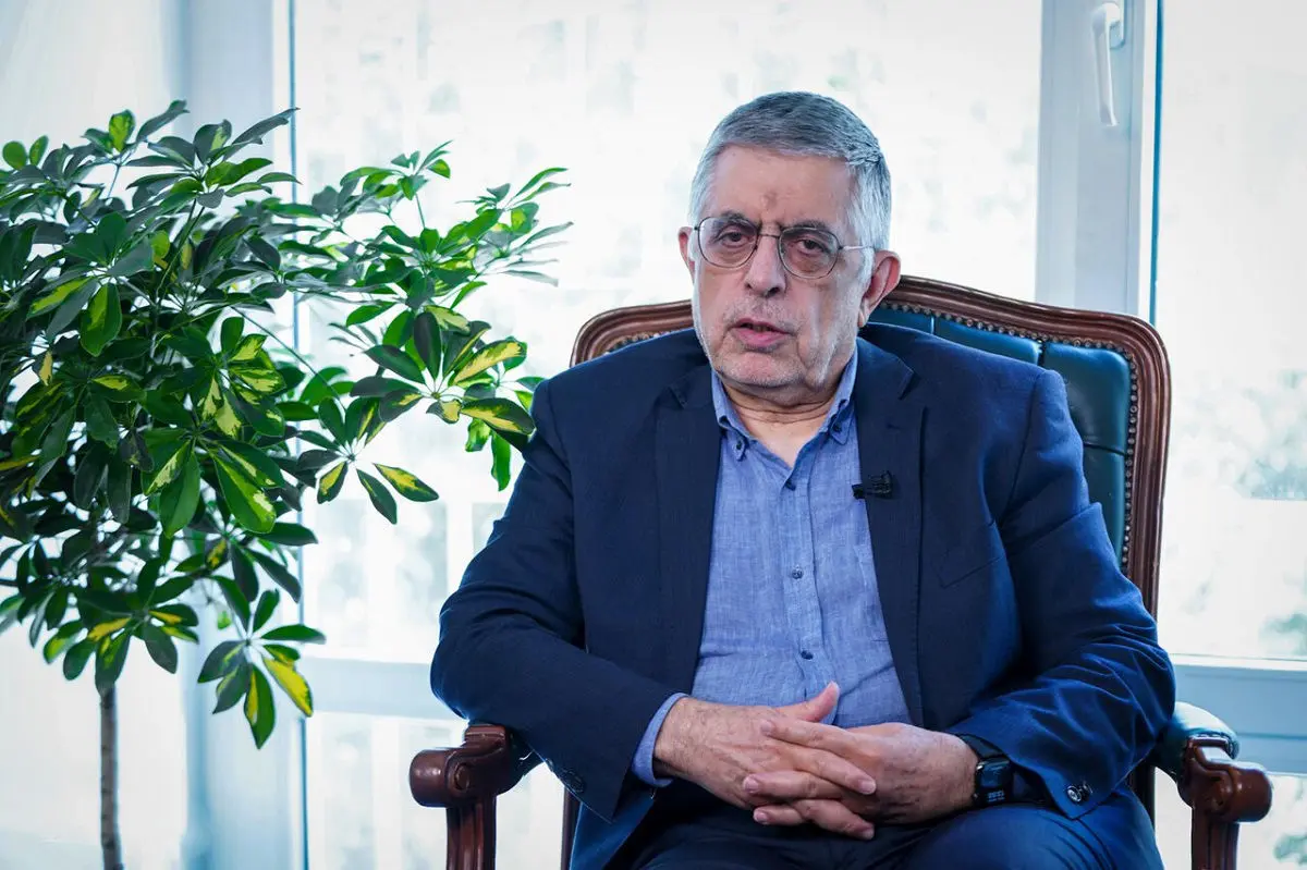 کرباسچی: پزشکیان باید نقش «هاشمی در پایان جنگ» را ایفا کند؛ خدمت رهبری برود و اختیار کامل را بگیرد