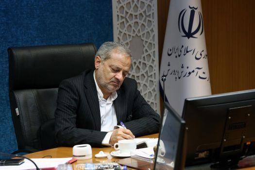 وزیر آموزش و پرورش به مناسبت آغاز سال تحصیلی ۱۴۰۵-۱۴۰۴پیامی صادر کرد.