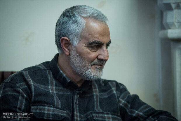 ماجرای گریه شهید سلیمانی برای جسارتی که به پرچم کشورمان شد