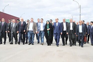 بازدید وزیر راه، هیئت‌های روس و آذربایجان از پایانه مرزی و بارانداز آستارا
