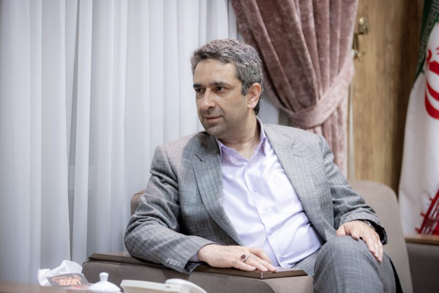 معاون پزشکیان: بنزین باید گران شود