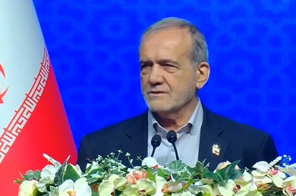 پزشکیان: به شرط باهم بودن، دشمن خوابش را ببیند که بتواند ما را زمین‌گیر کند