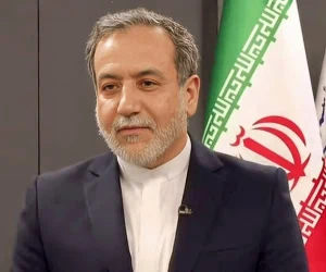 عراقچی: از مرزی که کالا و گردشگر رد می‌شود، تروریست و قاچاقچی رد نخواهد شد