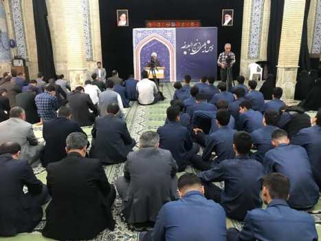 برگزاری جلسه تفسیر نهج‌البلاغه با حضور آیت‌الله فلاحتی و جمعی از فرهنگیان گیلان