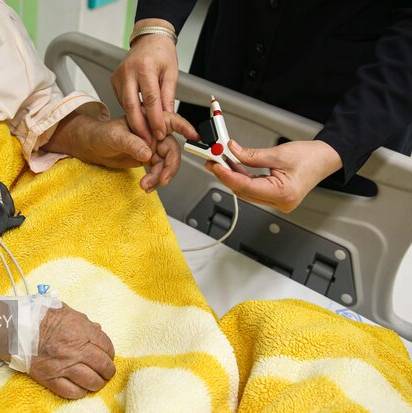 کمبود نیروی پرستاری در گیلان؛ پرستاران بین مهاجرت و خستگی مانده‌اند