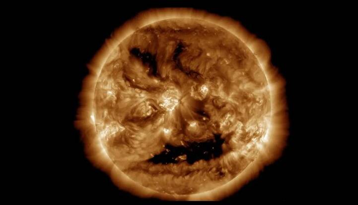 خورشید با لبخندی ترسناک به استقبال هالووین رفت!