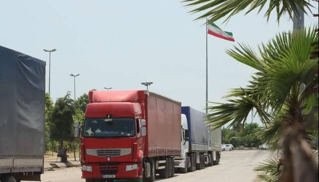 افزایش ۴ درصدی صادرات از مرز آستارا