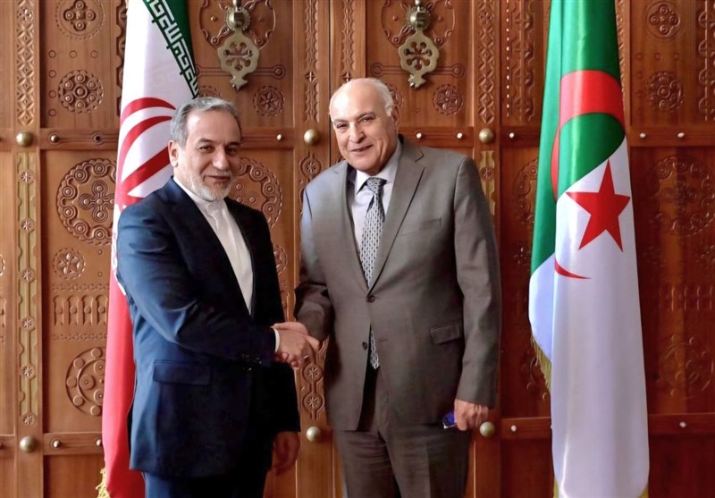 پیام تبریک عراقچی به همتای الجزایری به مناسبت روز ملی این کشور