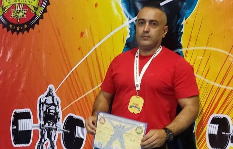 آتش نشان رشت قهرمان پرس سینه کشور شد