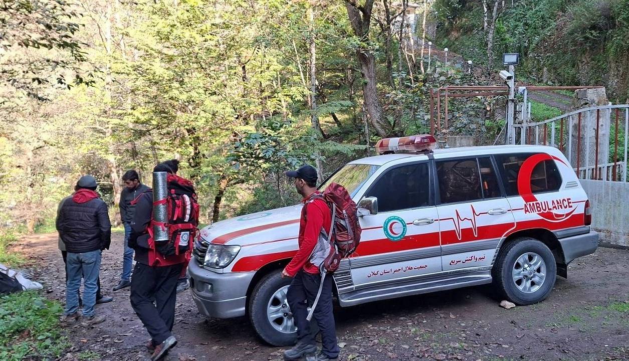 نجات ۲ نفر از کوهنوردان گمشده در ارتفاعات ماسوله