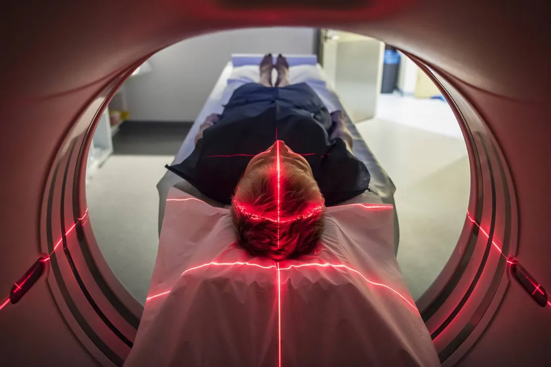 دانشمندان اکنون به کمک هوش مصنوعی می‌توانند افکار شما را از روی اسکن MRI بخوانند