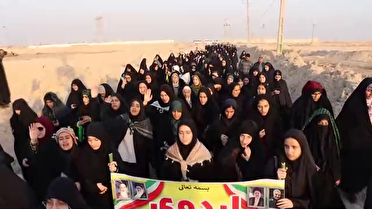 تجدید بیعت دانش آموزان با آرمان های امام و شهدا