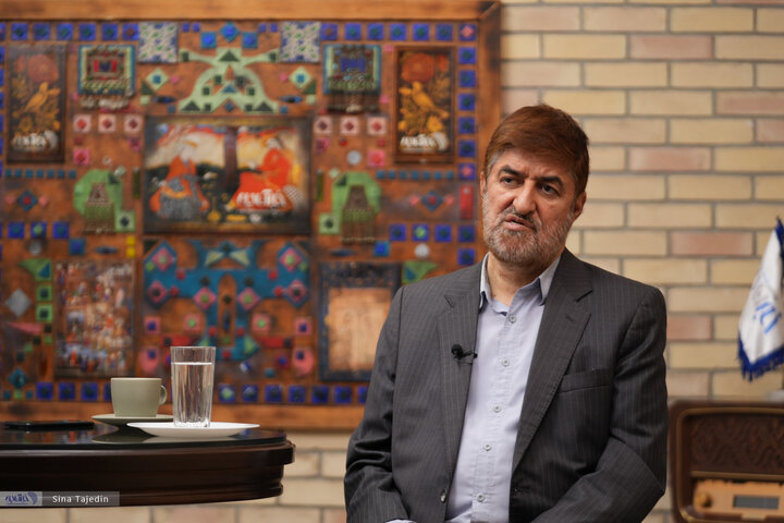 علی مطهری: پزشکیان می‌توانست رفع فیلتر تلگرام را با یک فرمان انجام دهد