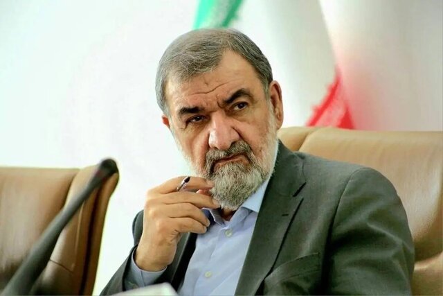محسن رضایی: منتظر روز موعود و پیروزی ملت ایران باشید