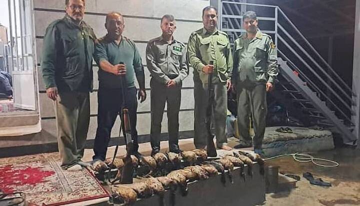 دستگیری شکارچیان متخلف و کشف ۲۱ لاشه پرنده در سیاه کشیم صومعه‌سرا