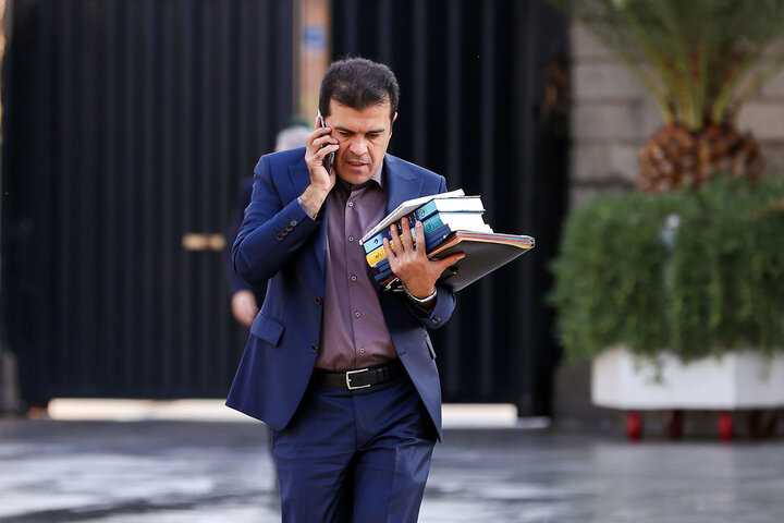 واکنش معاون پزشکیان به انتقادات از اینترنت‌های بدون فیلتر: تبعیض است؛ ان‌شاءالله خط همه مردم سفید شود