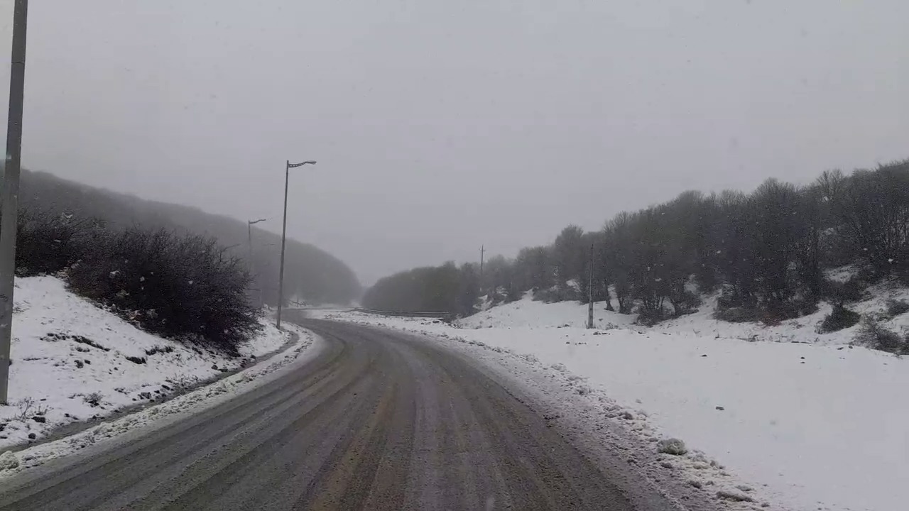 محور‌های گیلان سپیدپوش برف