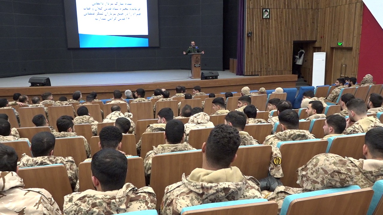 تجلیل از ۵۰ سرباز نمونه در رشت