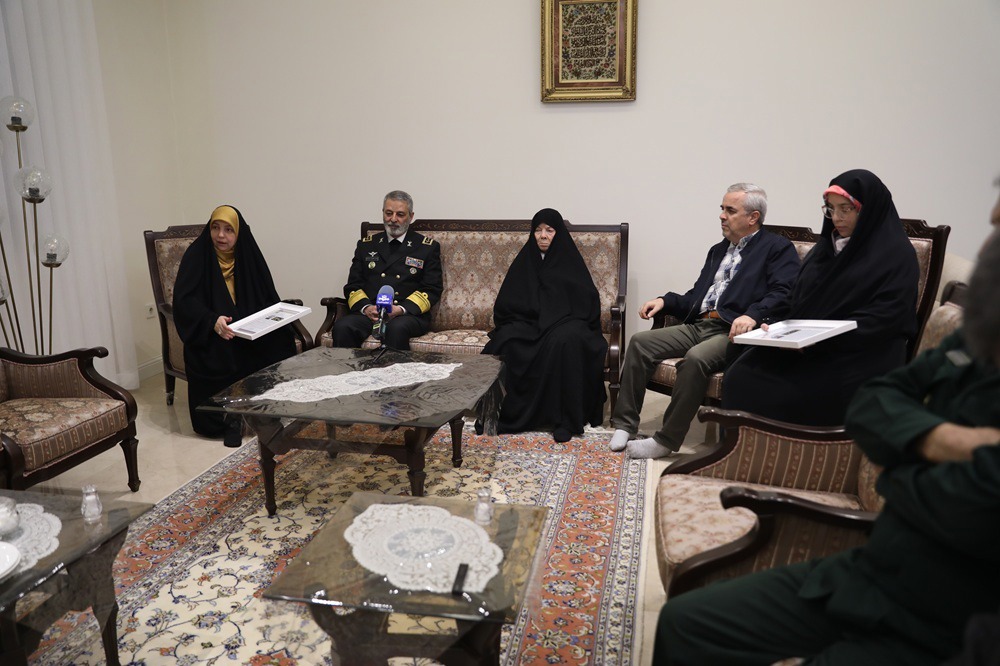 درجه سپهبدی شهید باقری به خانواده ایشان اعطا شد