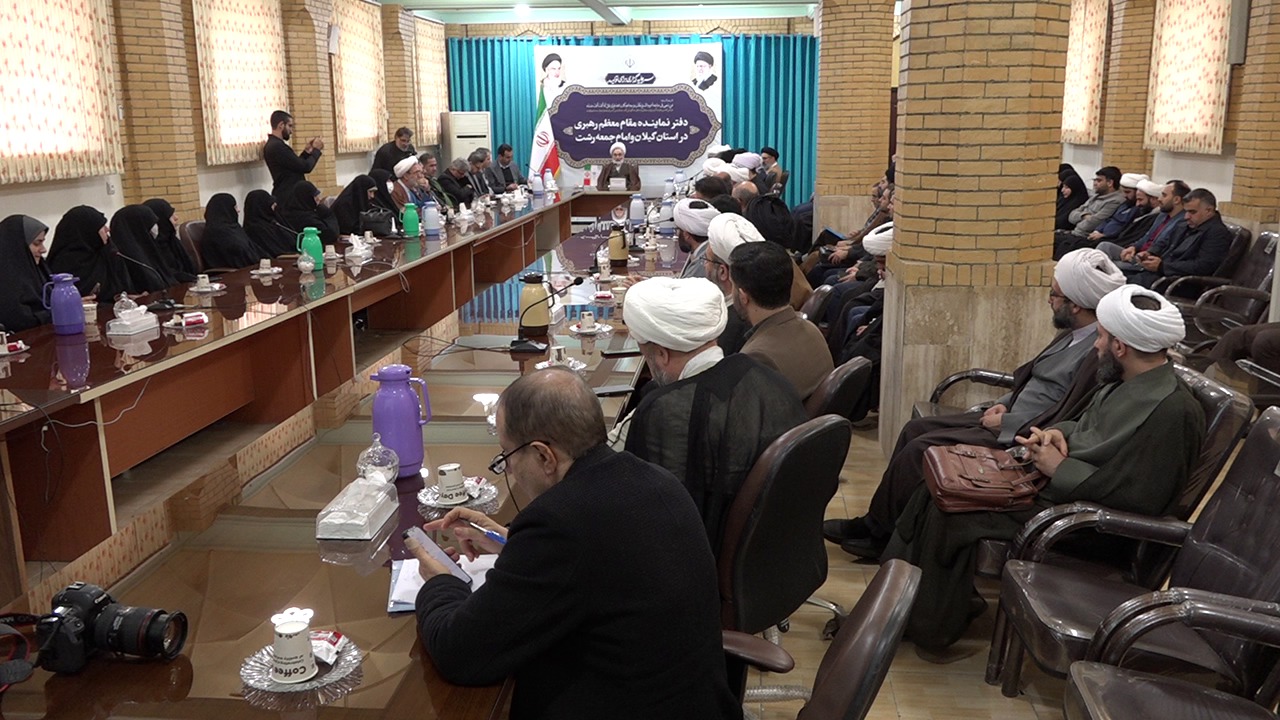 توسعه و بالندگی جامعه در گروه توسعه و پیشرفت دانشگاه و حوزه