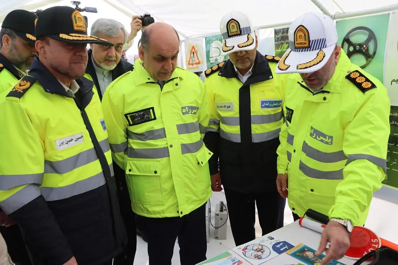 🎬 با حضور هادی حق‌شناس، رزمایش طرح زمستانه پلیس راه گیلان برگزار شد.