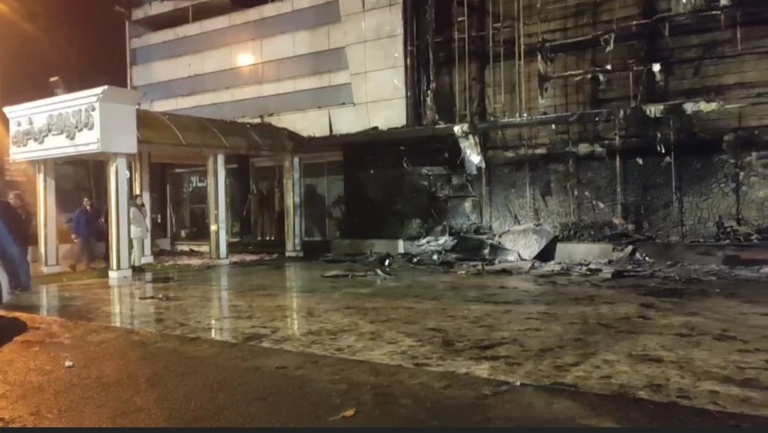 مهار آتش‌سوزی تالار الماس شرق آستانه‌اشرفیه