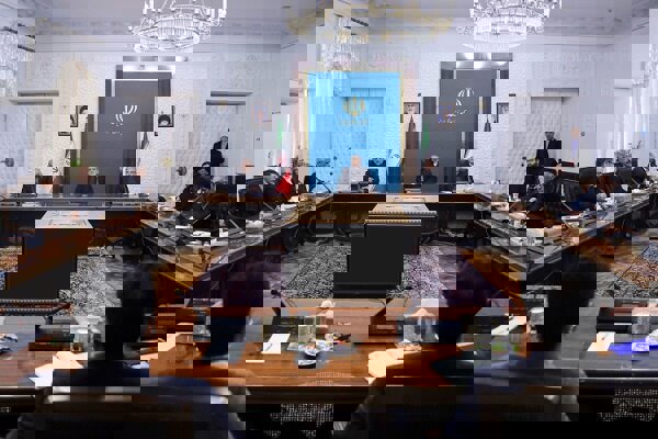 پزشکیان: برق را به طور تدریجی جایگزین گاز می‌کنیم