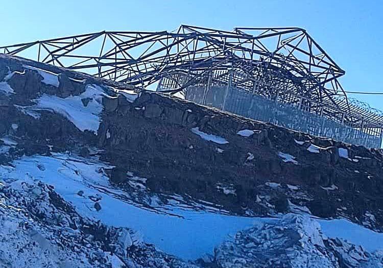 دکل مخابراتی روستای متش تالش بر اثر وزش شدید باد تخریب شد