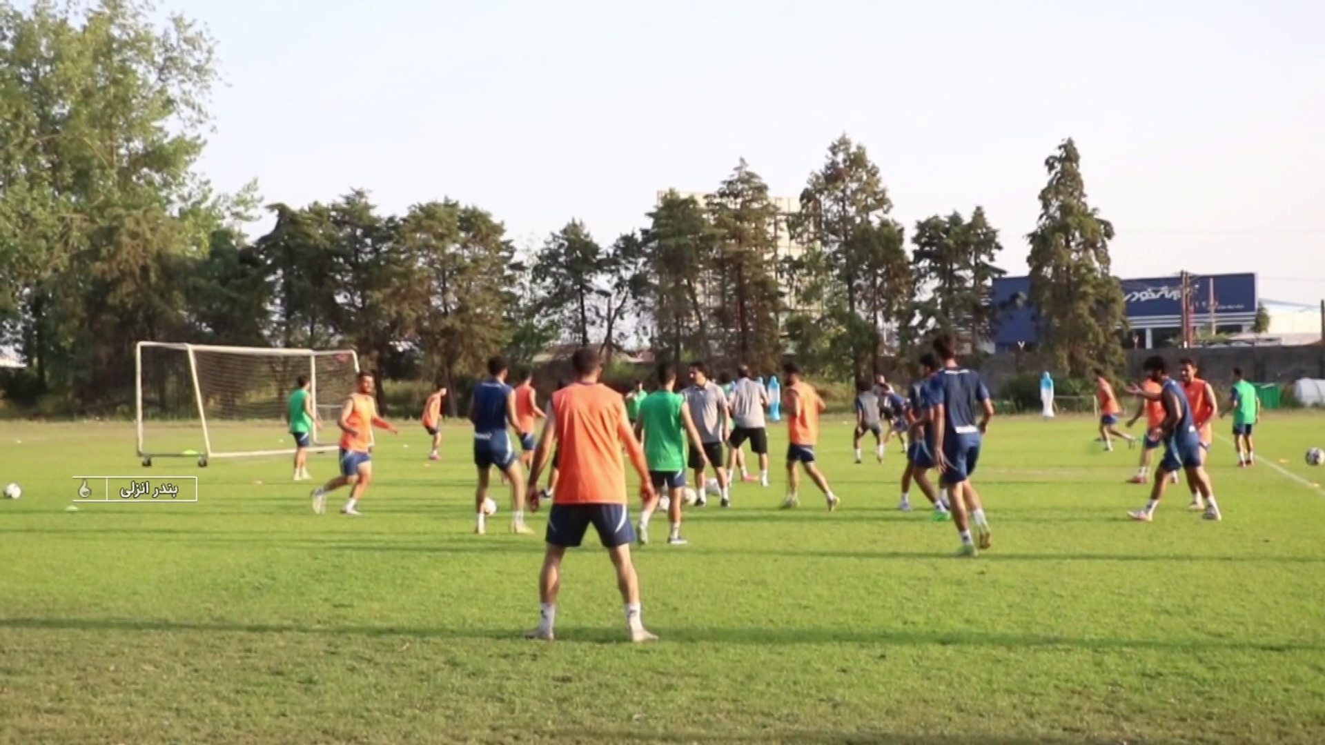 تغییر زمان بازی سپاهان و ملوان بندر انزلی