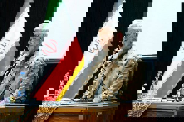 جلیلی: ایران در نقطه بزنگاه تاریخی تحولات جهانی قرار دارد