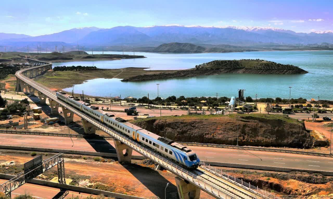 بهره برداری از ۱۹ هزار میلیارد تومان طرح در گیلان به مناسبت دهه مبارک فجر