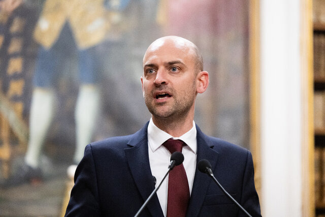 وزیر خارجه فرانسه: ایران باید در مذاکرات «به امتیازات بزرگی تن دهد» تا از حملات آمریکا به خاک خود جلوگیری کند!