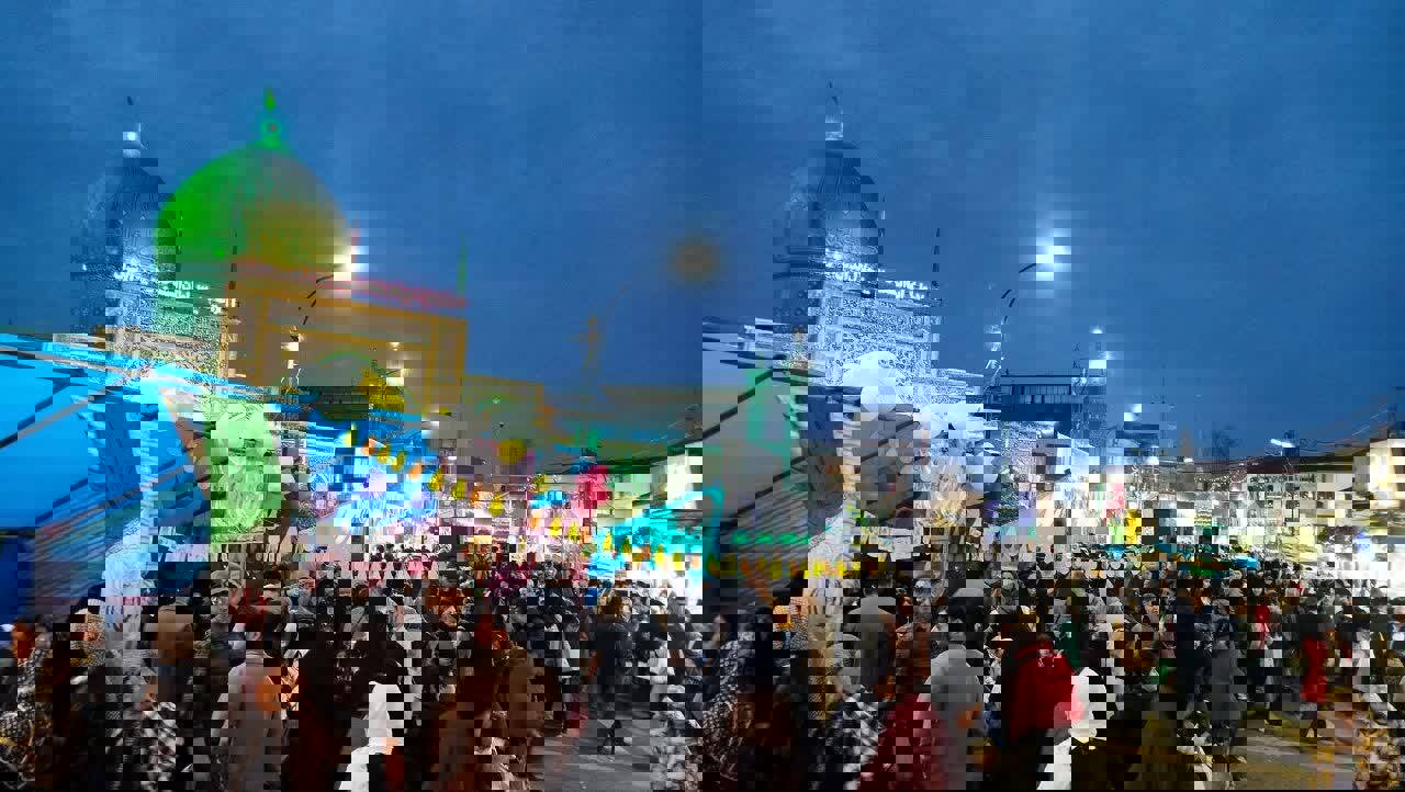 حال و هوای آستانه اشرفیه به مناسبت ولادت امام زمان(عج)