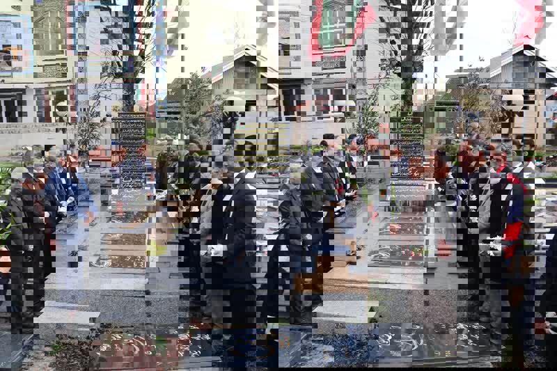 مزار شهدای نصیرمحله گلباران و عطرافشانی شد