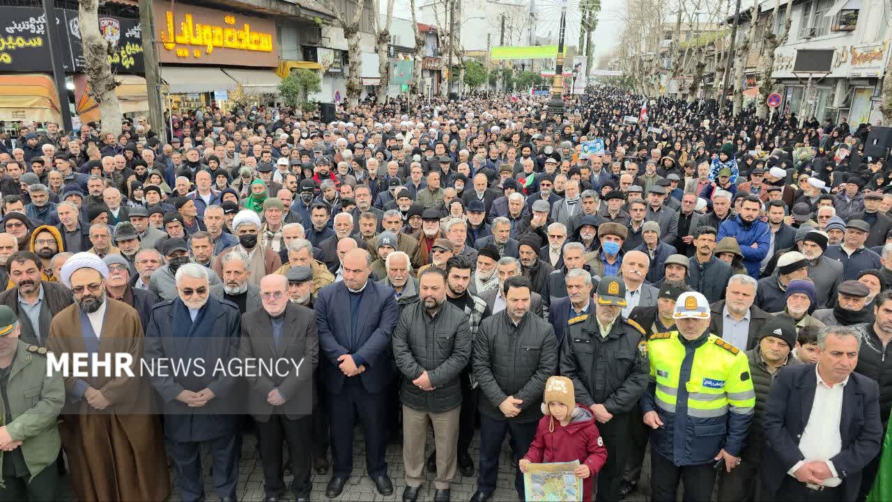 حضور گسترده مردم لنگرود در راهپیمایی ۲۲ بهمن