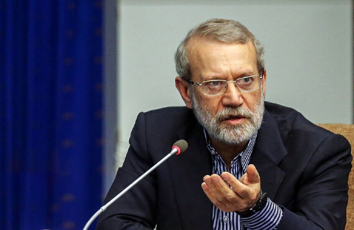 خبرنگار آکسیوس از همزمانی سفر لاریجانی به دوحه و تماس تلفنی امیر قطر با ترامپ خبر داد