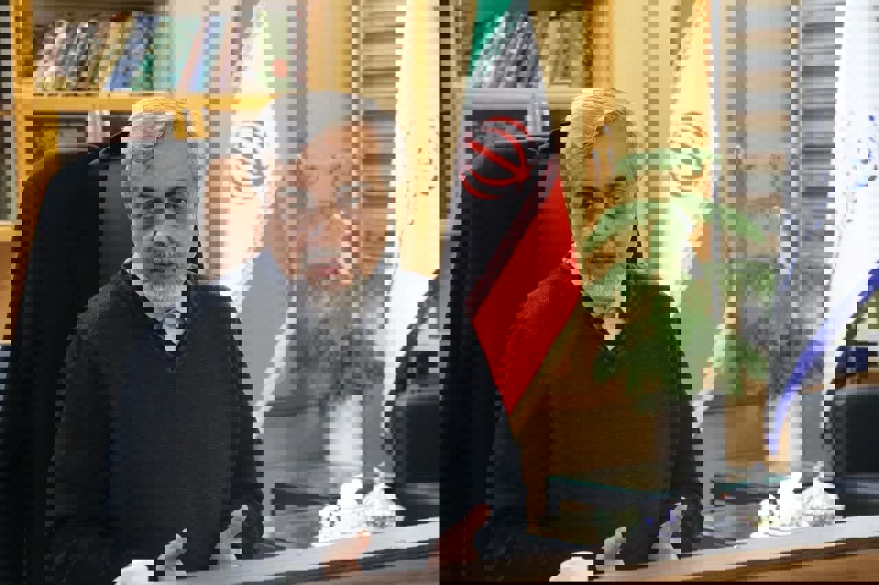 سنگر در آستانه شهرستان شدن؛ مستندات به وزارت کشور ارائه شد