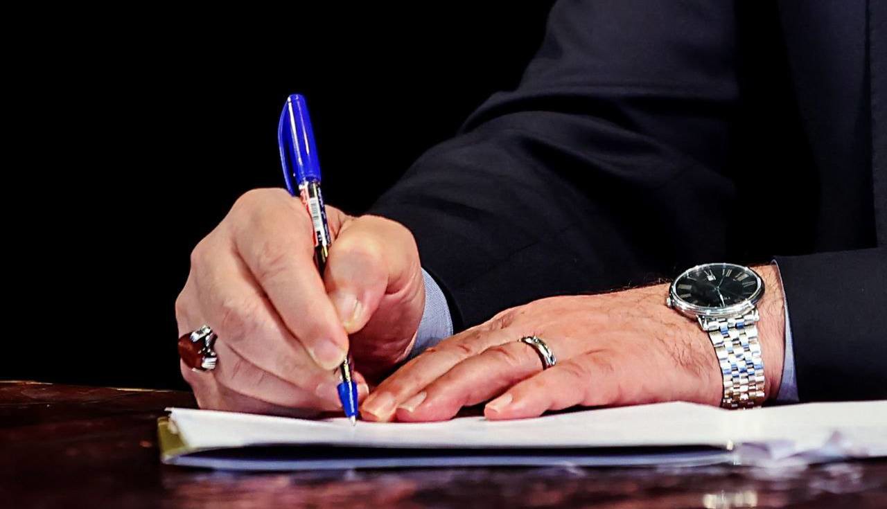 پیام قالیباف بمناسبت چهلم شهدای فتنه دی‌ ماه: گریبان آمران و برنامه‌ریزان و عاملان شهادت فرزندان عزیز و دلبند خود را رها نخواهیم کرد