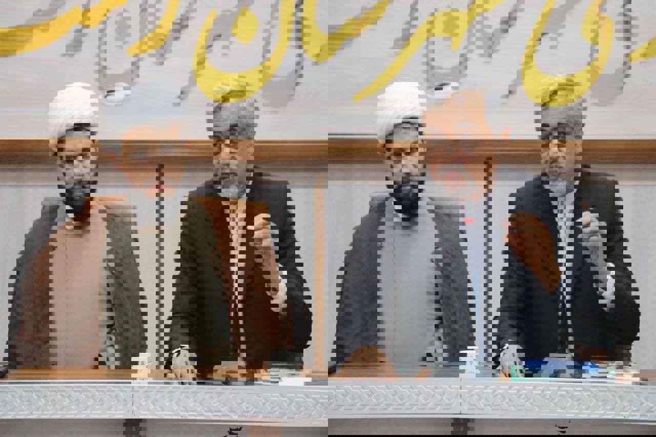 میرغضنفری: کارگزاران نظام باید در عمل الگوی پایبندی به دین باشند