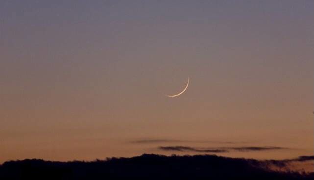 رؤیت هلال ماه رمضان ۱۴۴۷ در غروب ۲۹ بهمن؛ آغاز روزه‌داری از پنجشنبه