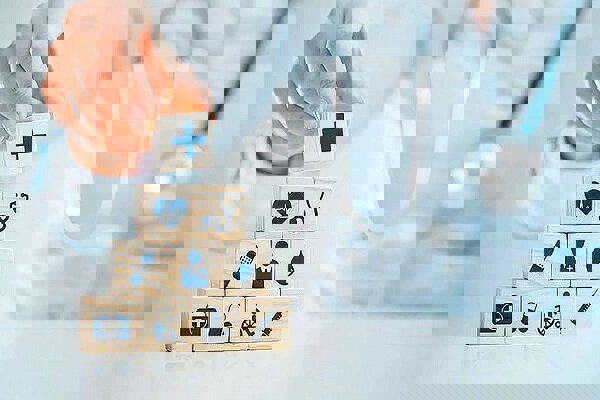 بانوی شفتی با تأسیس گروه سلامت پیشگیری را به جامعه آورد