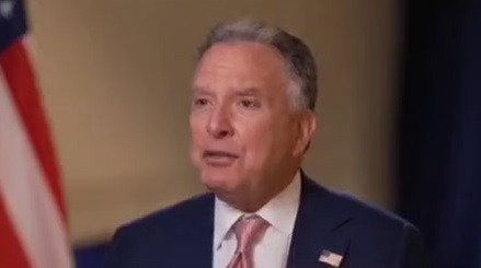 ویتکاف: ترامپ متعجب است که چرا ایرانی‌ها با وجود تجهیزات گسترده ما در دریا همچنان تسلیم نشده‌اند!