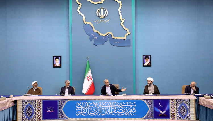 رئیس جمهور: خداوند از مسئولان نسبت به بی‌تفاوتی در قبال مشکلات مردم نخواهد گذشت